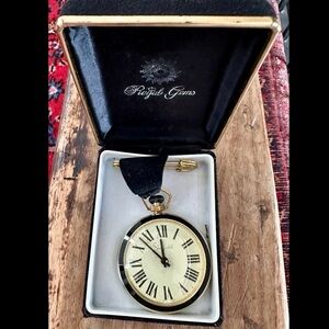 VINTAGE 1960s SHEFFIELD ART DECO STYLE POCKET WATCH BLACK VELVET RIBBON KILT PIN